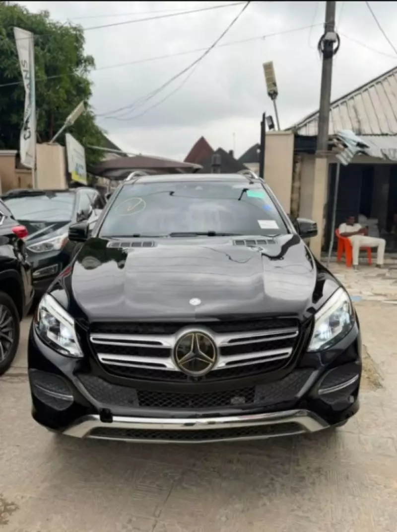 Mercedes-Benz GLE 350 - 2016