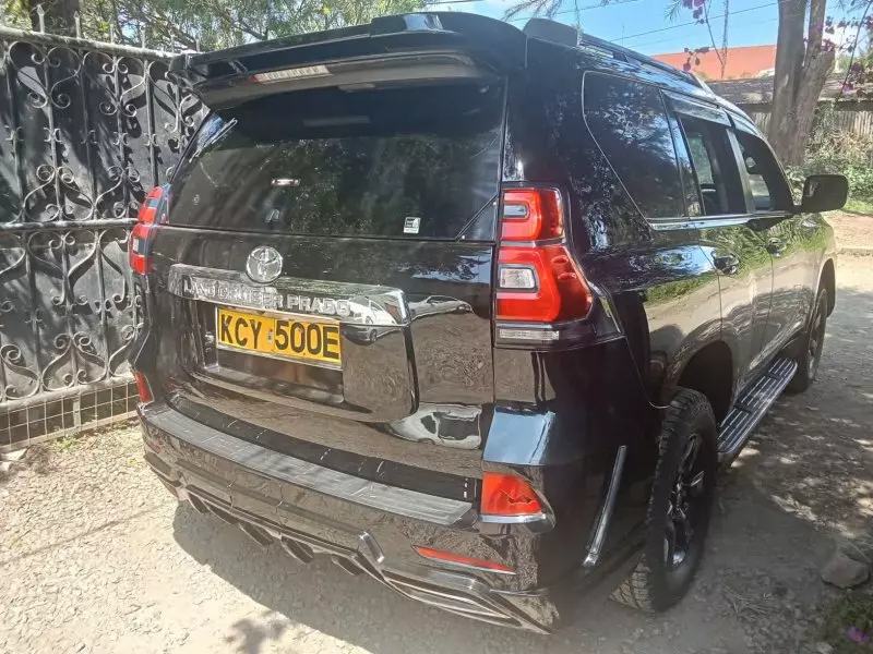 Toyota Landcruiser Prado   - 2014