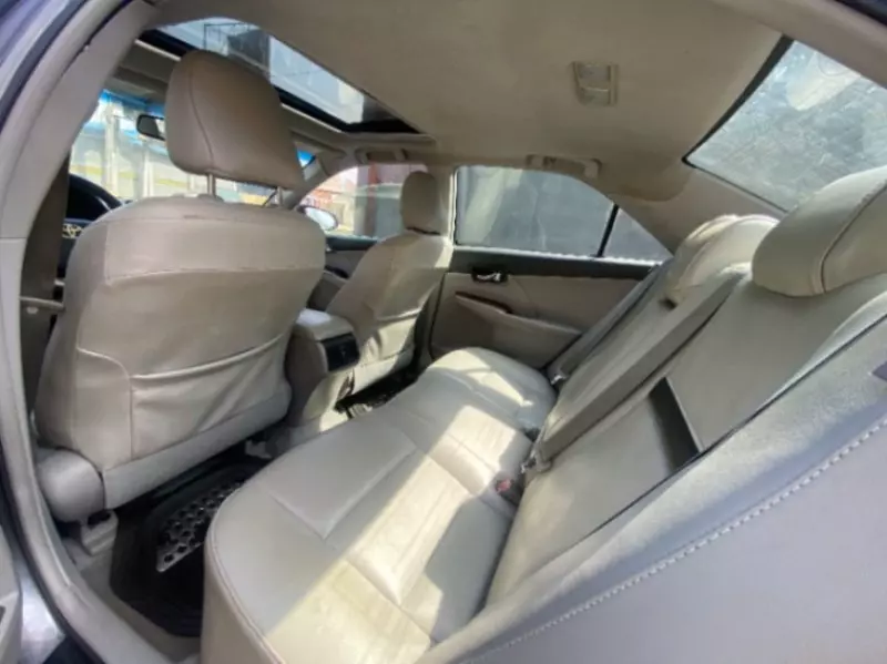 Toyota Camry   - 2012
