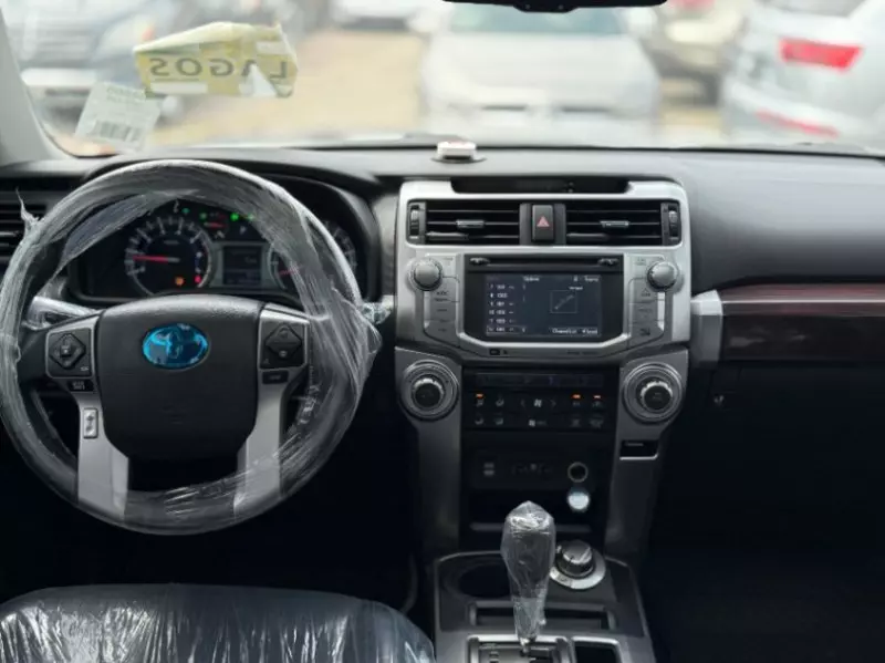 TOYOTA 4-Runner   - 2018