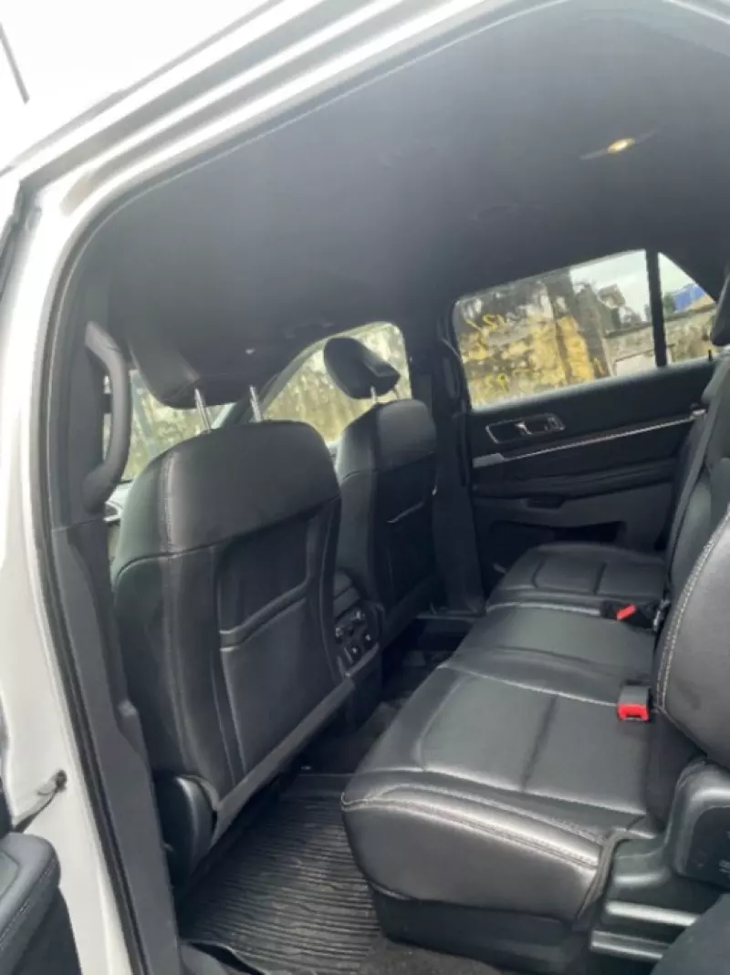 Ford Explorer   - 2018
