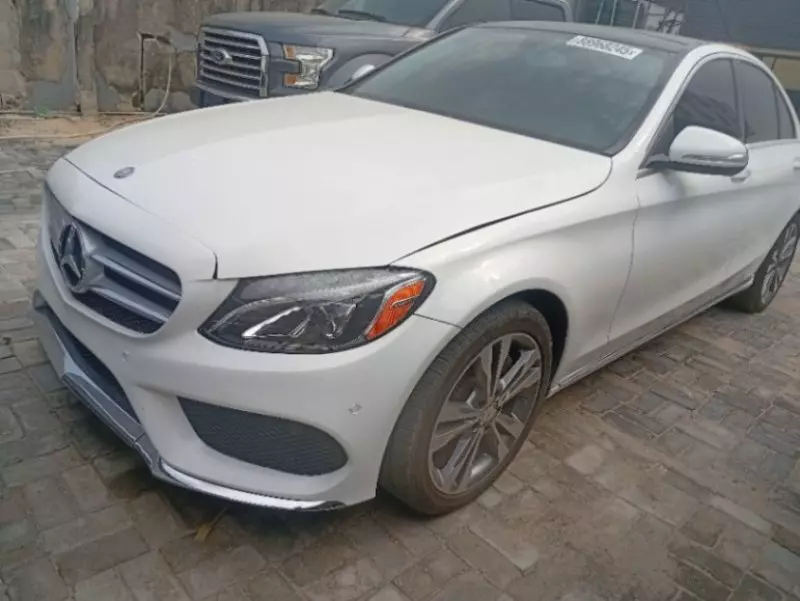 Mercedes-Benz C 300   - 2015