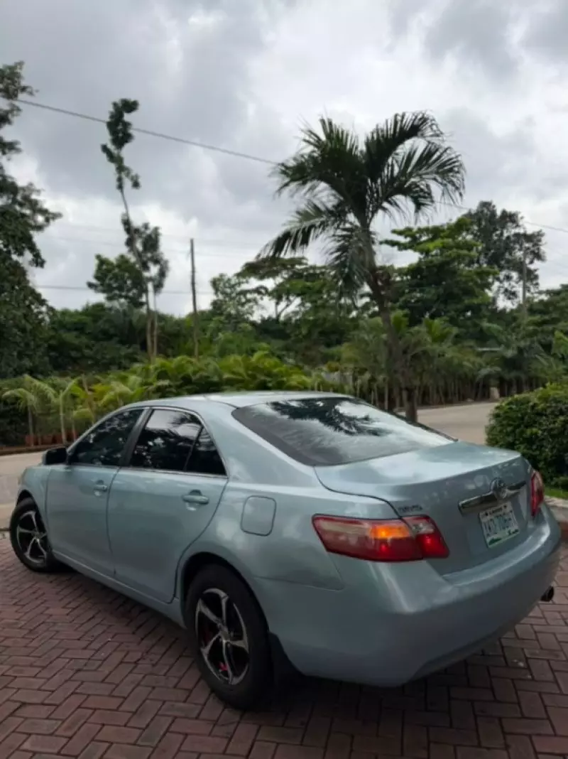 TOYOTA Camry   - 2009