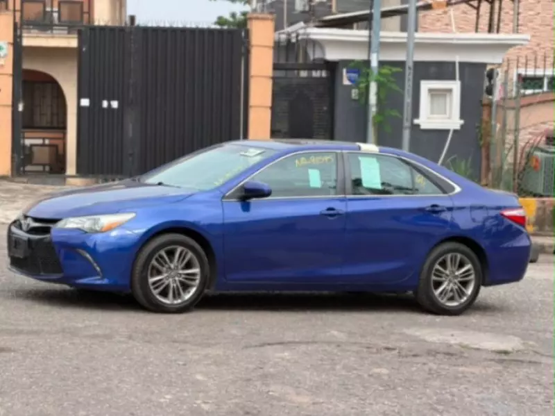 TOYOTA Camry   - 2016
