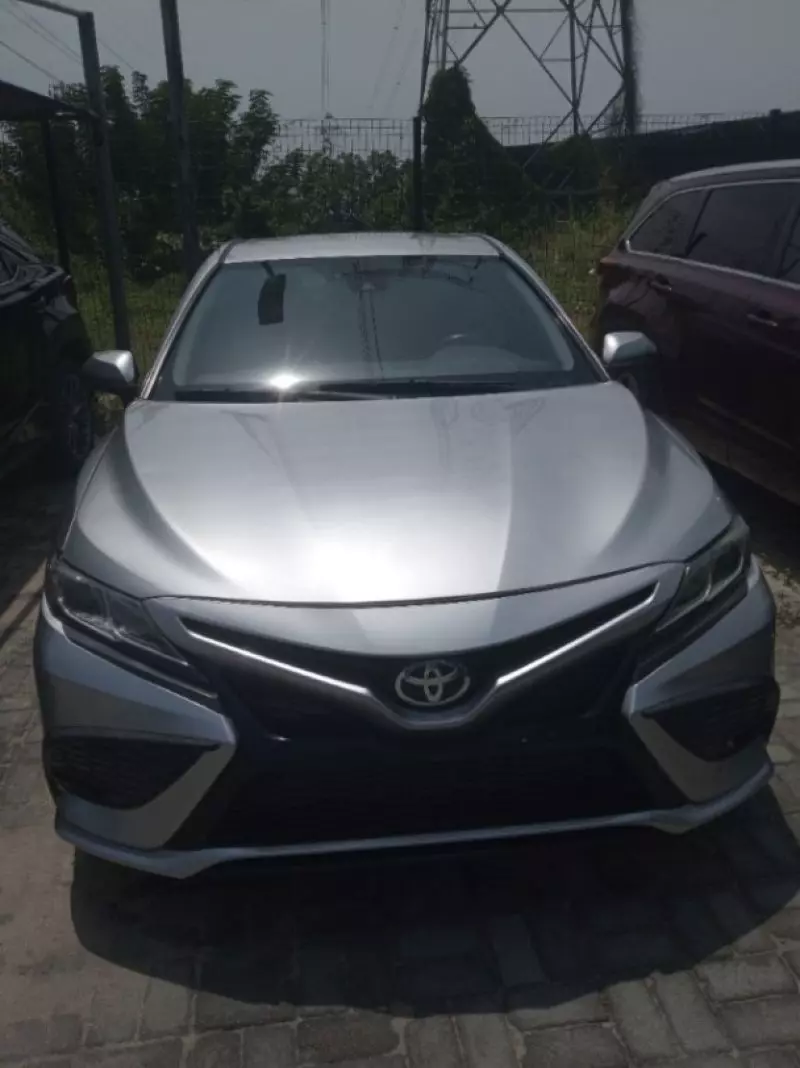 TOYOTA Camry   - 2018