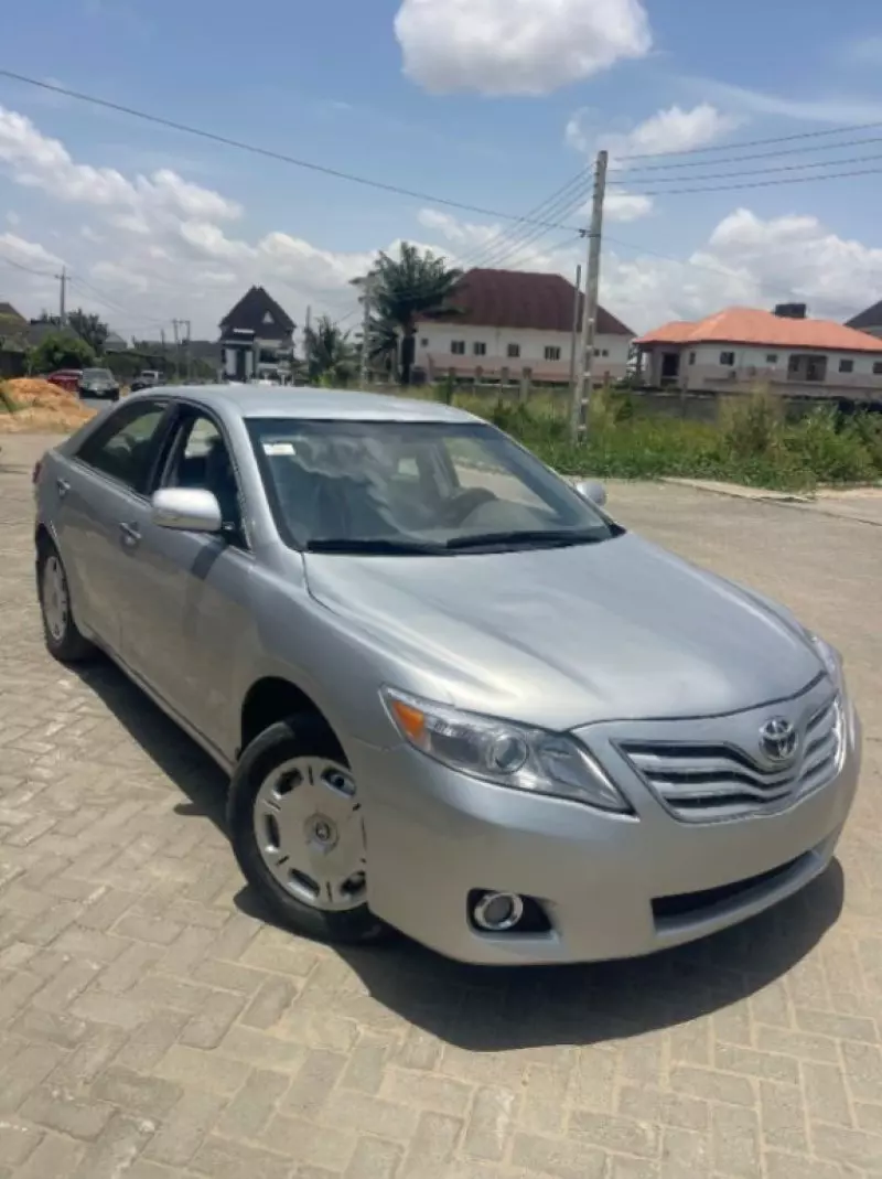TOYOTA Camry   - 2009