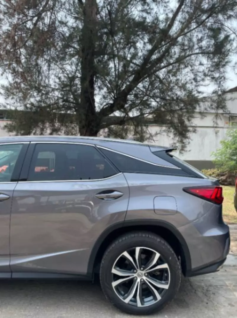 Lexus RX   - 2017