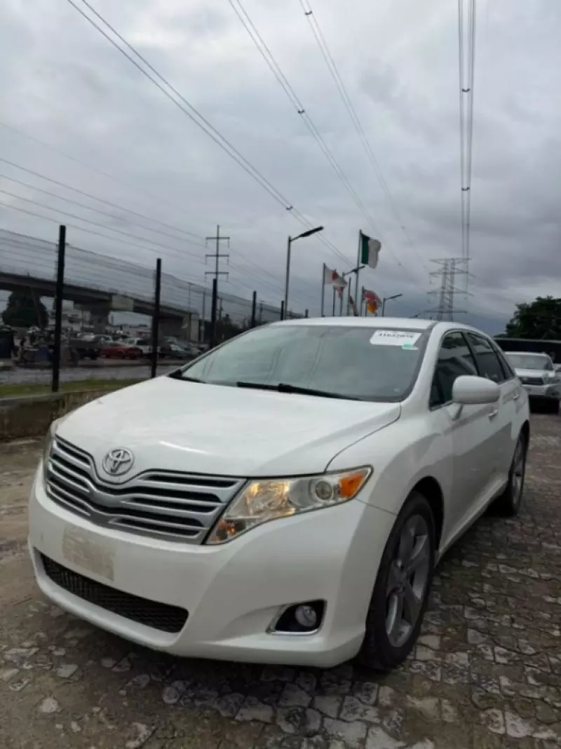 TOYOTA Venza   - 2011