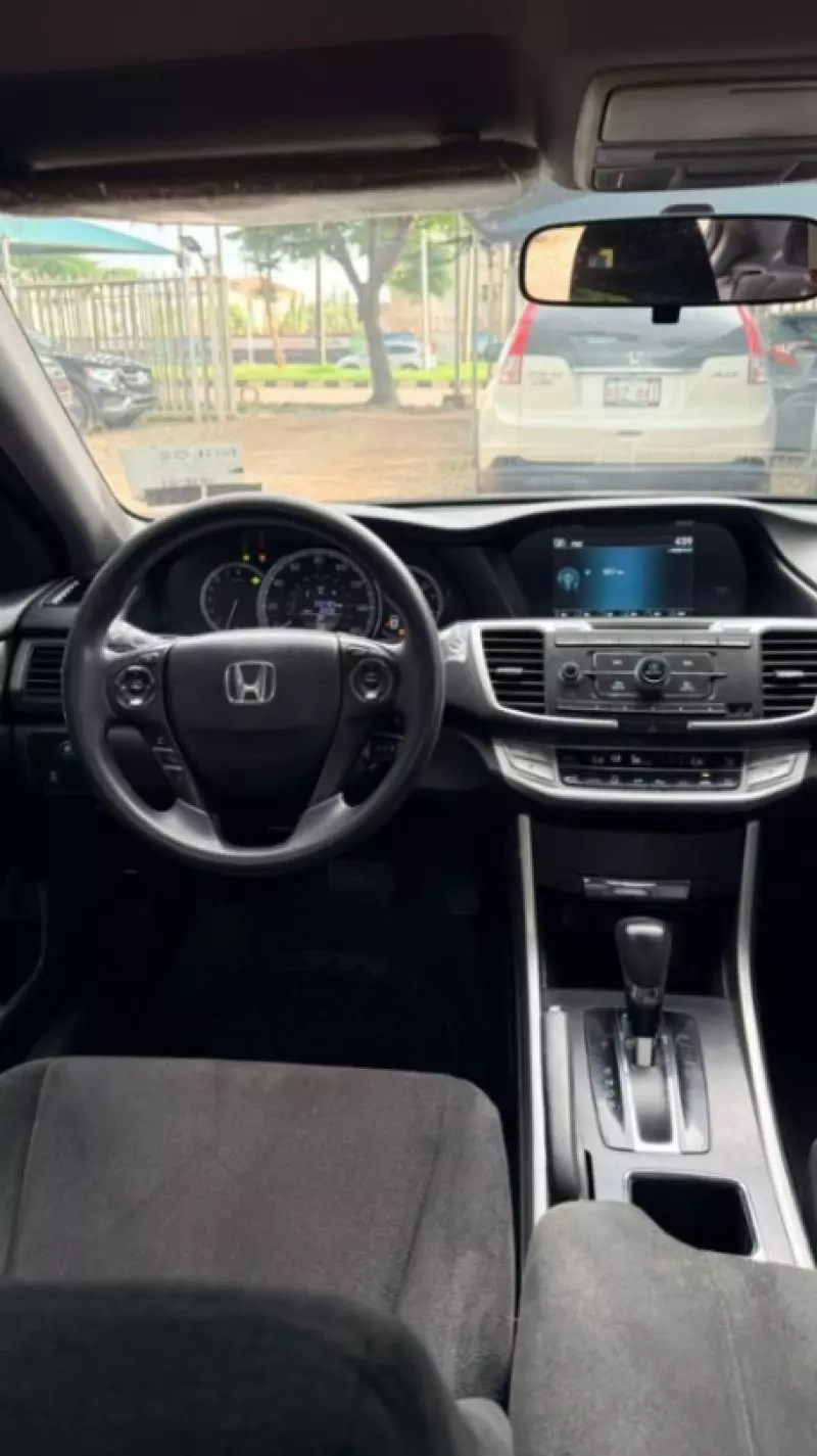 Honda Accord - 2013