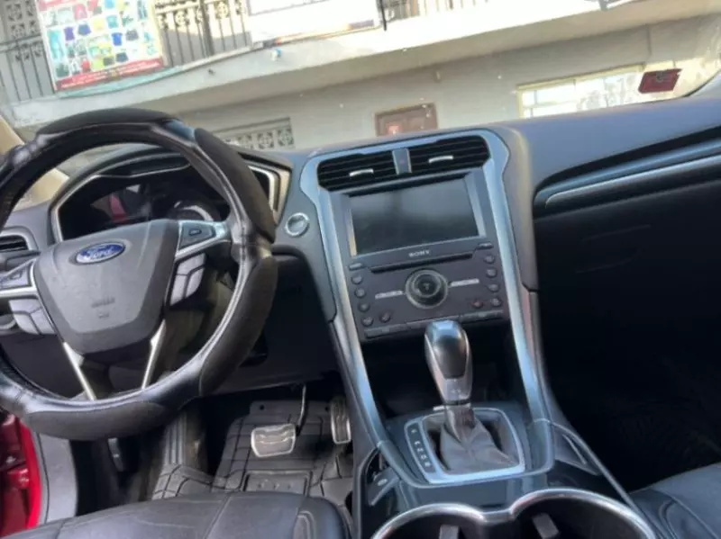 Ford Fusion   - 2016