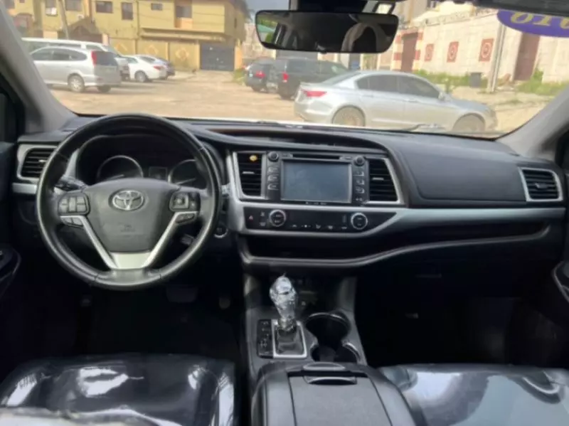 Toyota Highlander   - 2018