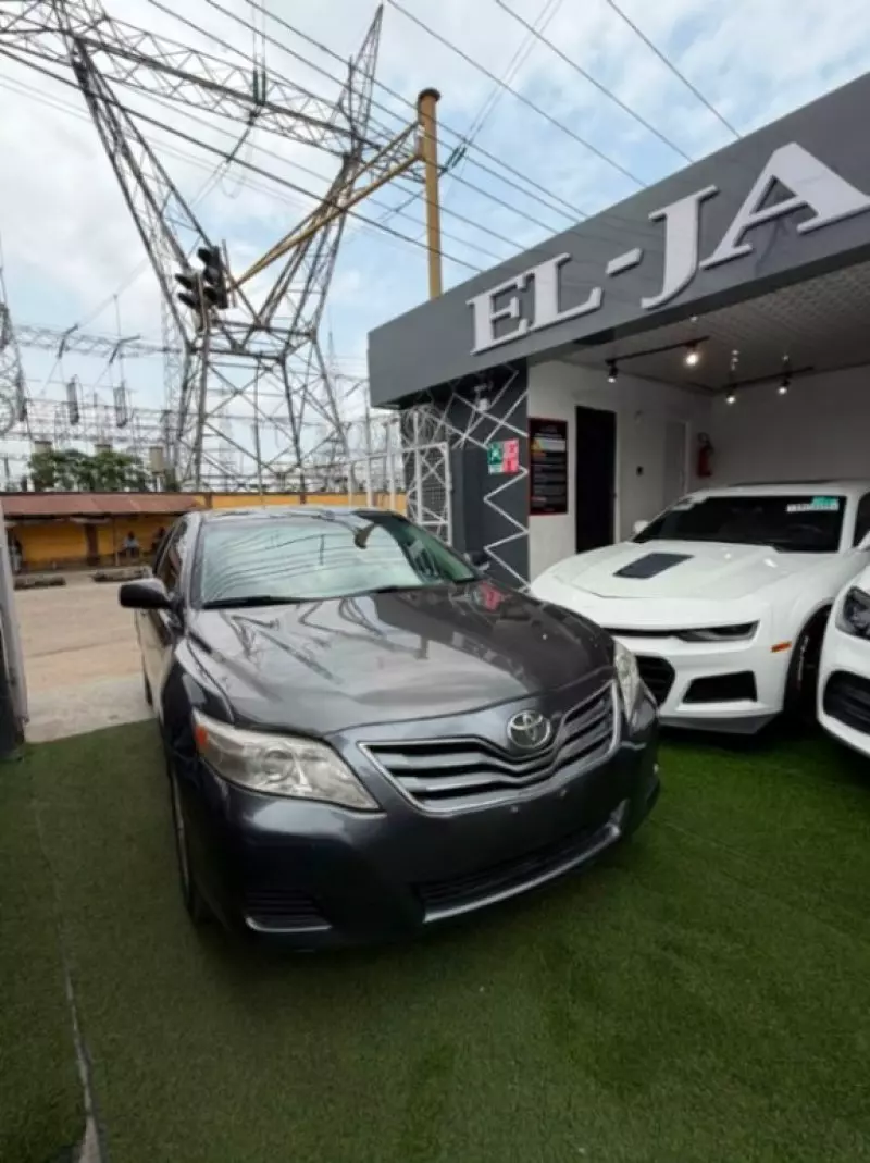 TOYOTA Camry - 2011