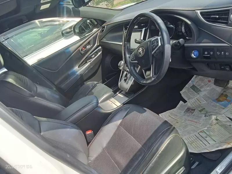 TOYOTA Harrier hybrid    - 2018