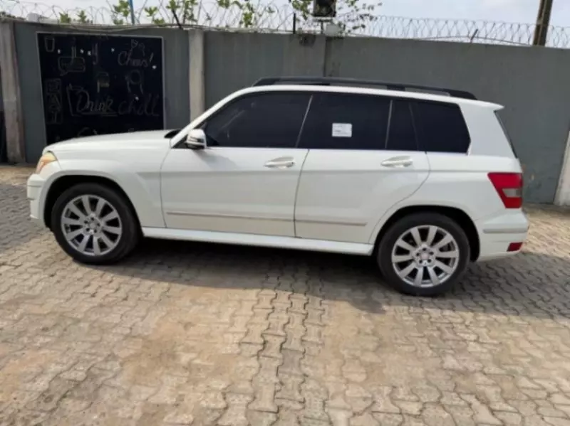 Mercedes-Benz Glk-class   - 2010