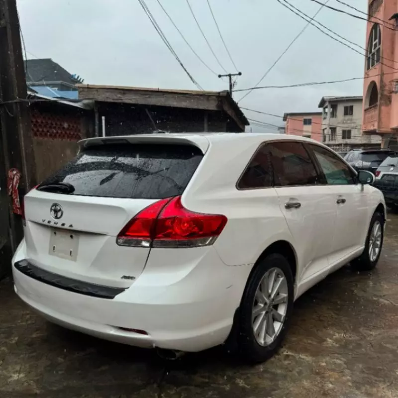 TOYOTA Venza - 2010