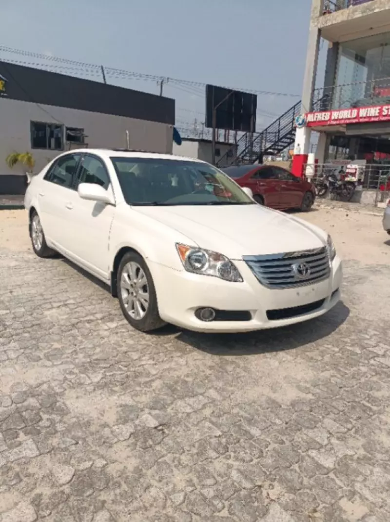 Toyota Avalon - 2008