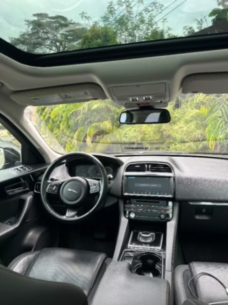 Jaguar F-Pace   - 2018