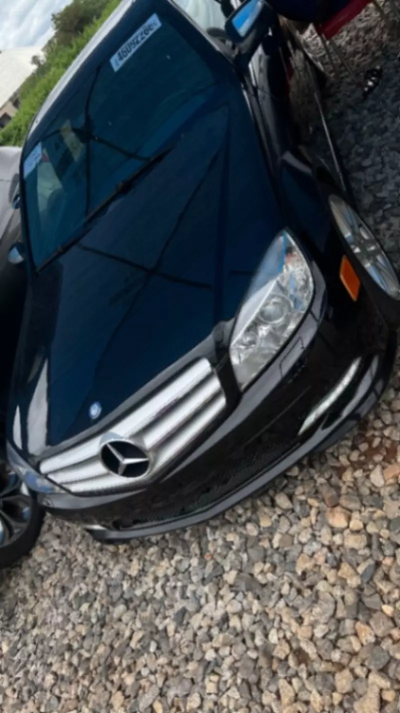Mercedes-Benz C-Class - 2009