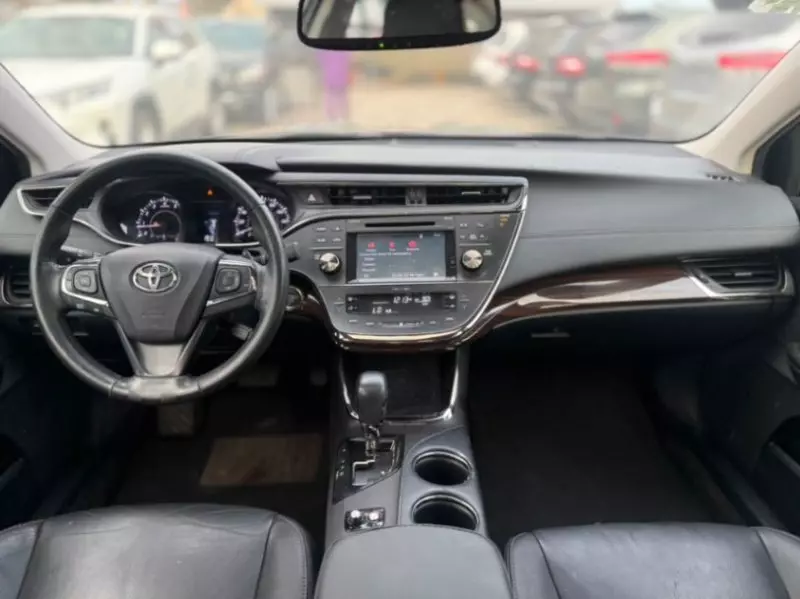 TOYOTA Avalon   - 2015