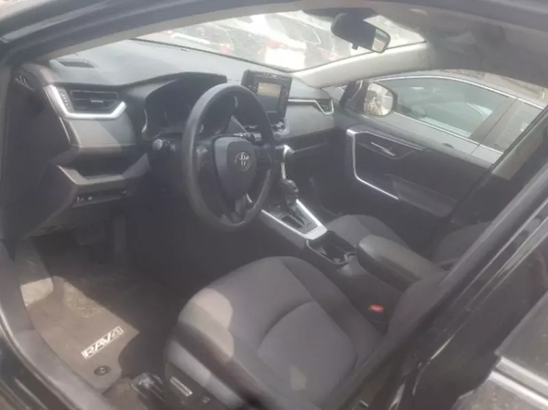 Toyota RAV 4   - 2019
