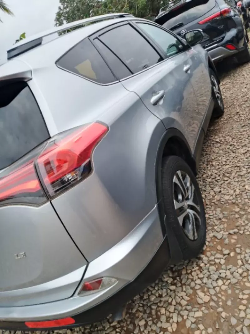 Toyota Rav4   - 2017