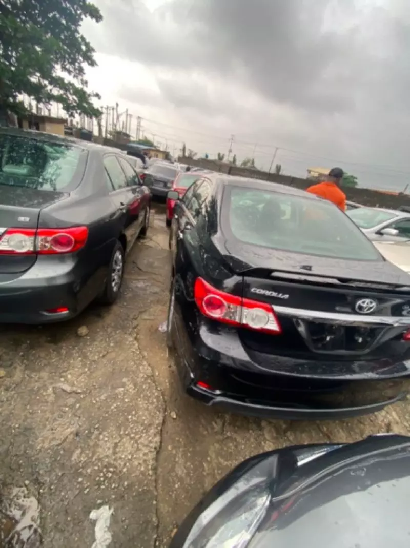 TOYOTA Corolla   - 2012