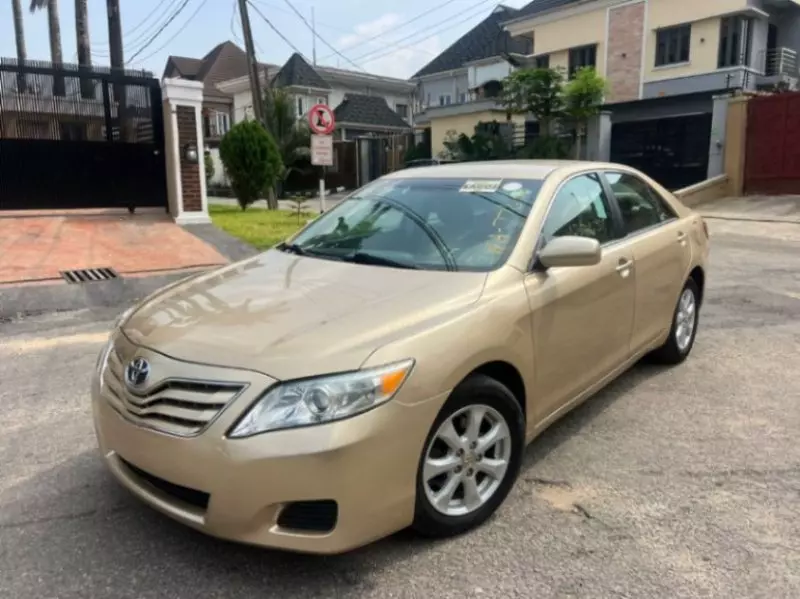 TOYOTA Camry   - 2011