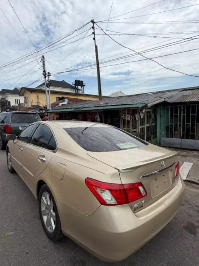 Lexus ES   - 2008