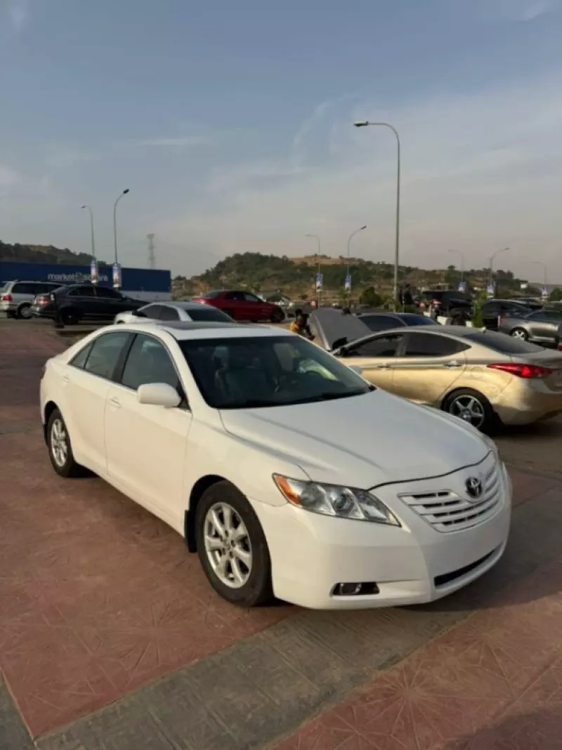 Toyota Camry   - 2008