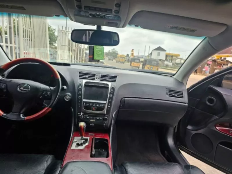 Lexus GS - 2010