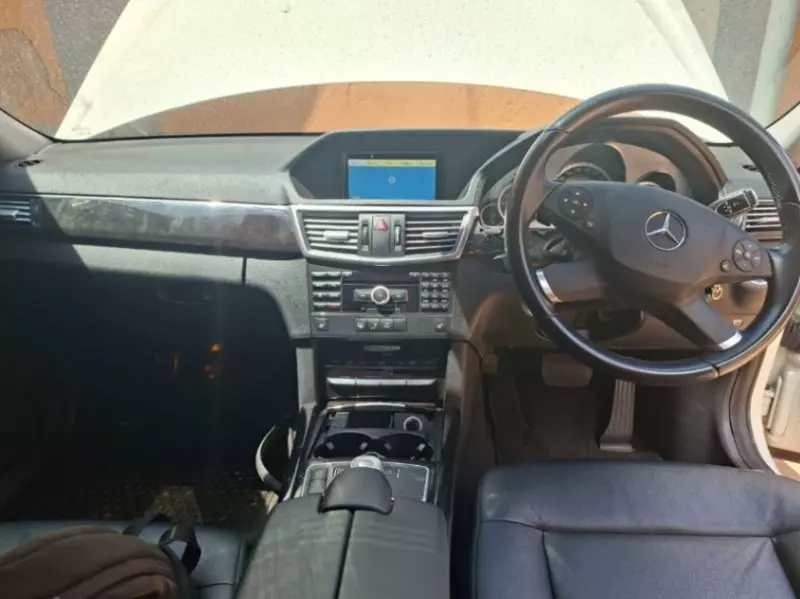 Mercedes-Benz E350 - 2010
