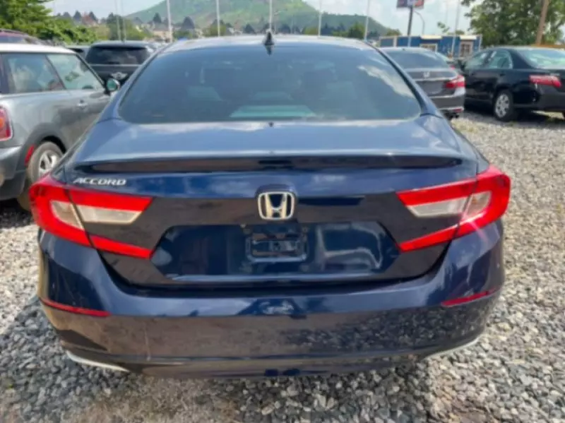 Honda Accord   - 2018