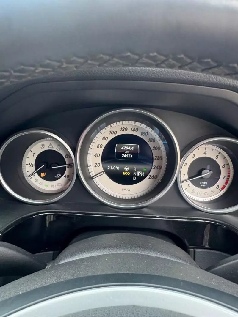 Mercedes-Benz E350   - 2013