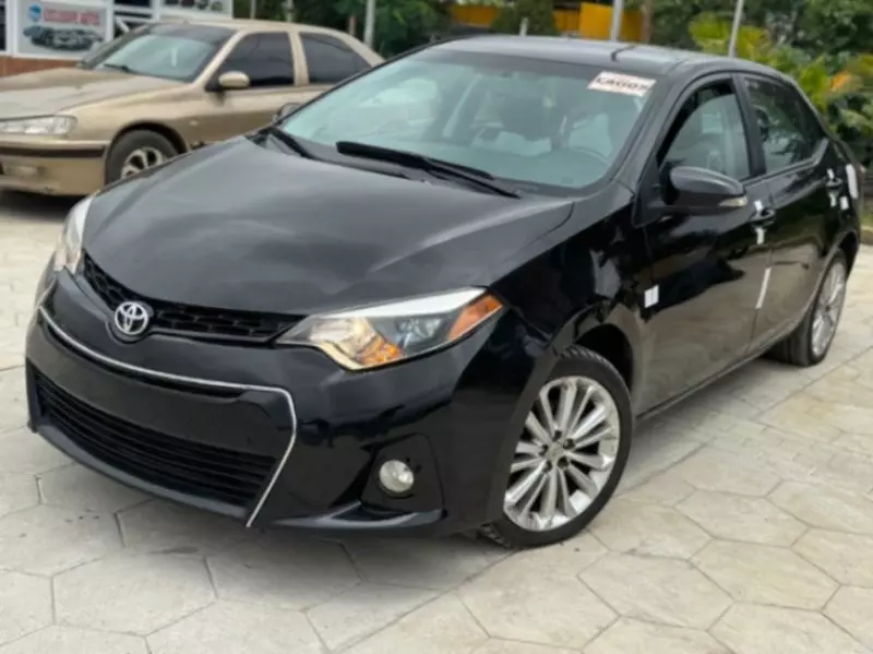 Toyota Corolla   - 2015