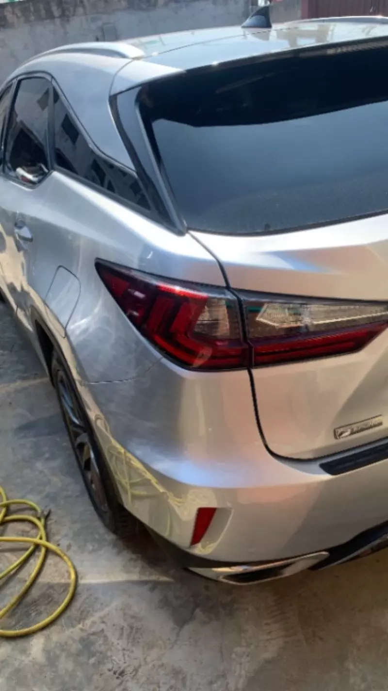 Lexus RX   - 2019