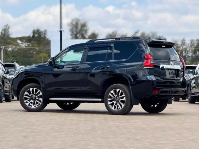 Toyota Landcruiser TZ.G   - 2023