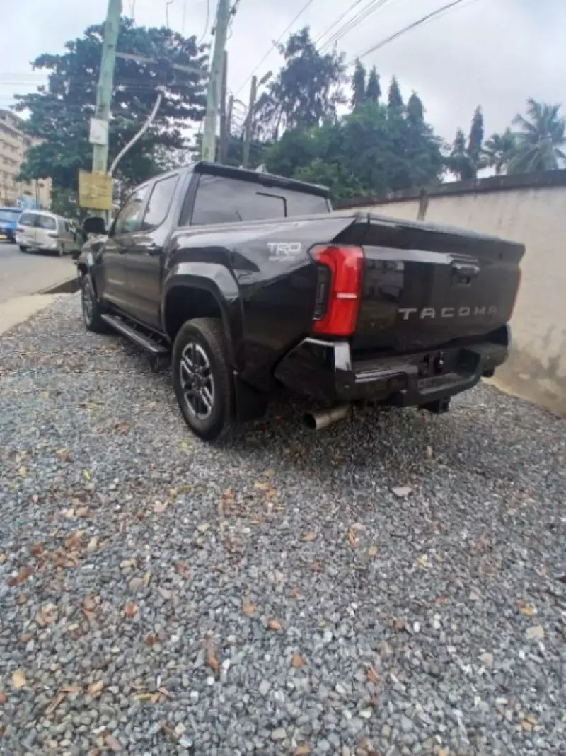 TOYOTA Tacoma   - 2020