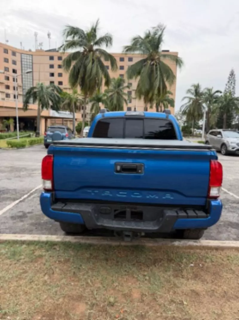 Toyota Tacoma   - 2016