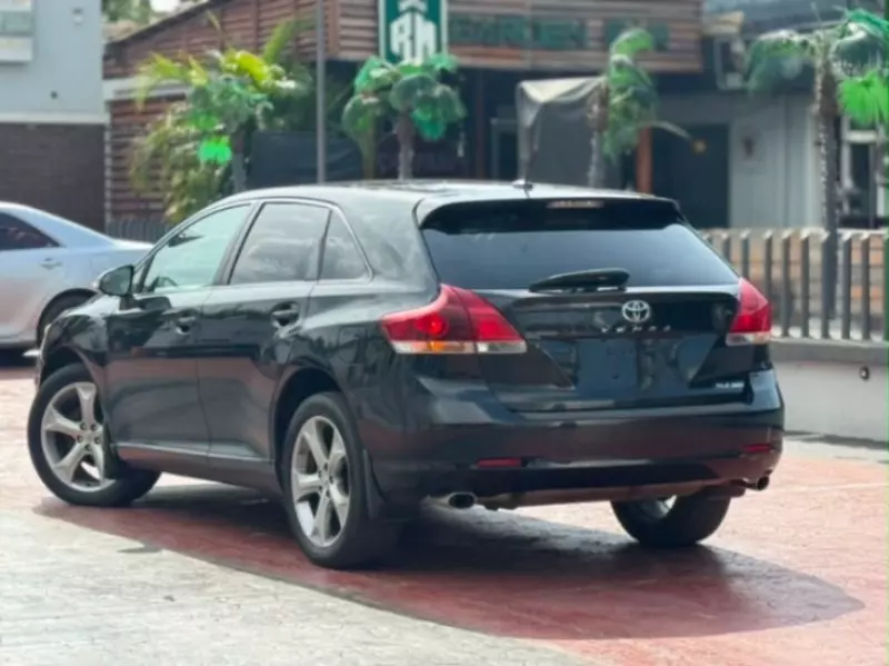 Toyota Venza   - 2016