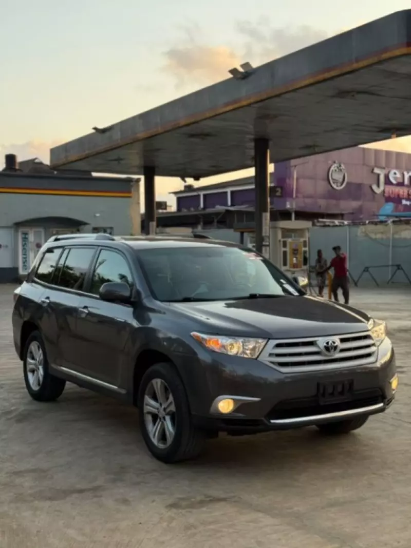 TOYOTA Highlander   - 2013