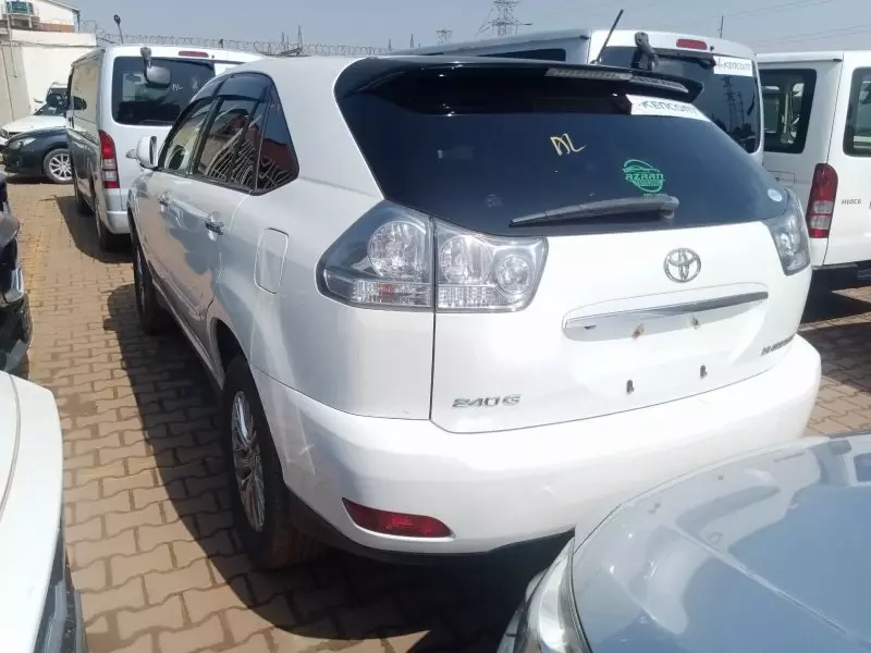 Toyota Harrier   - 2012