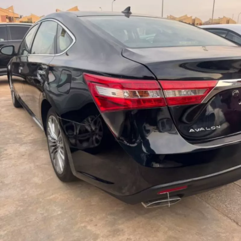 Toyota Avalon   - 2014
