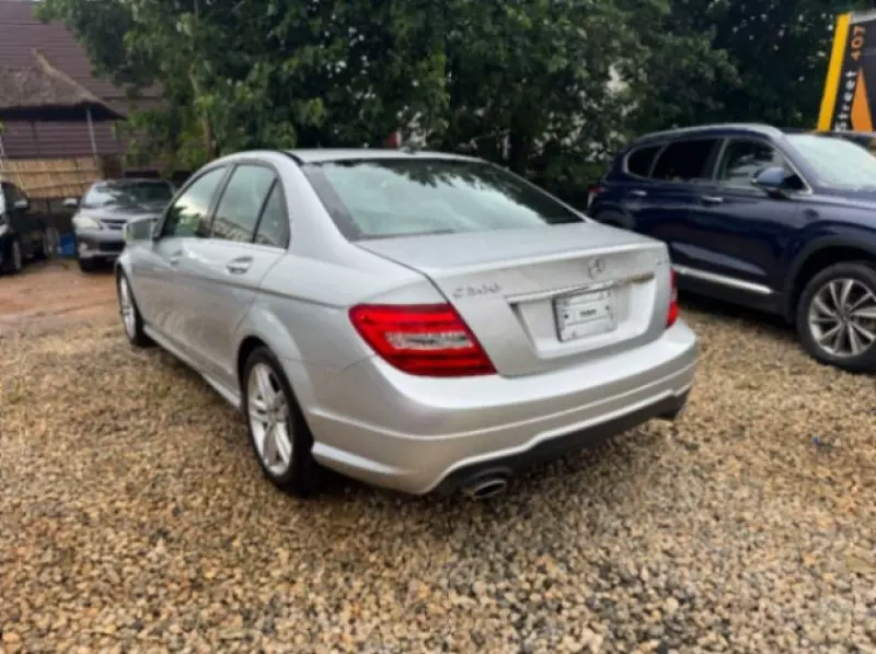 Mercedes-Benz C 300   - 2013
