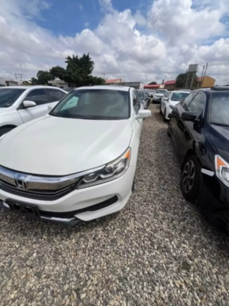 Honda Accord   - 2016