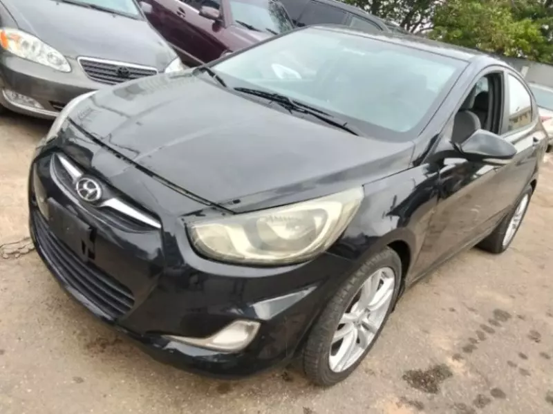 Hyundai Accent   - 2014