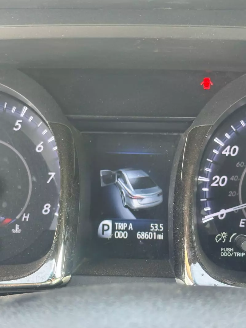 Toyota Avalon   - 2013