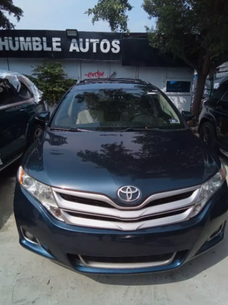 Toyota Venza   - 2013