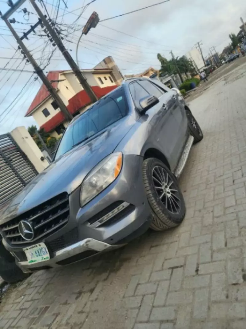 Mercedes-Benz ML 350   - 2012