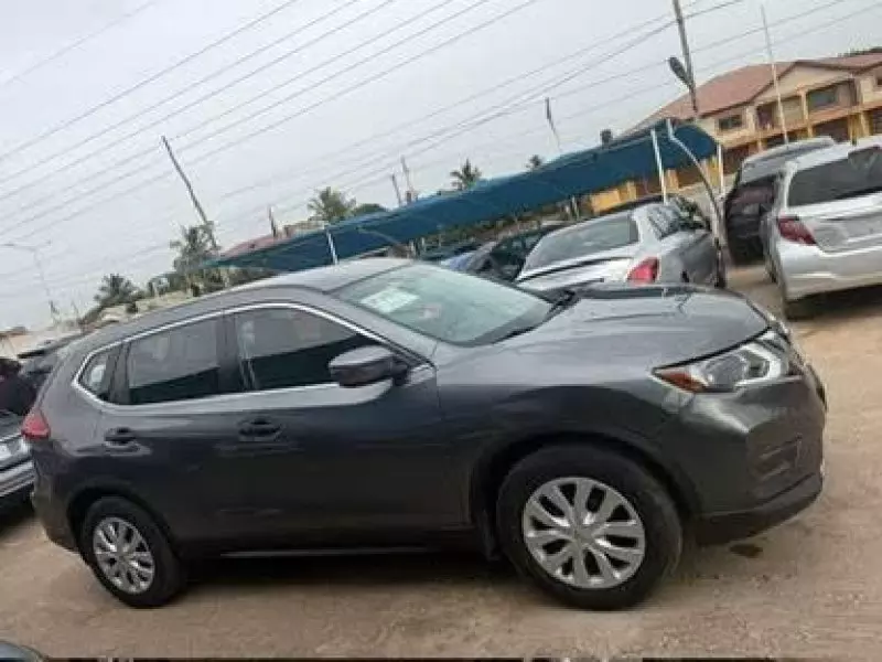 Nissan Rogue   - 2018