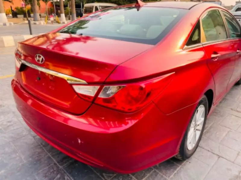 Hyundai Sonata   - 2013